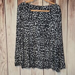 Mario Serrani Light Weight Black and Gray Animal Print Long Sleeve Tee Women XXL